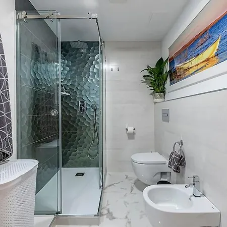 Luxury Casa Con Piscina, Wifi, 150m Dal Mare Apartment